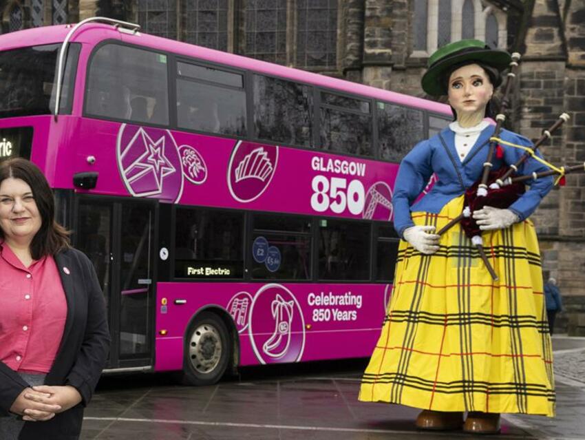 Glasgow 850 Bus